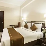 Collection O Arch Inn