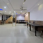Collection O Metro View Mansarovar