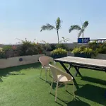 1 Bedroom Luxury Studio Apartment With Wifi & Pool