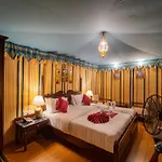 Theharav Resort