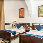 Hotel Narain Niwas Palace