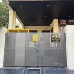 Charming & Cozy Stay In Jaipur