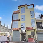 Hotel O Pari Residency