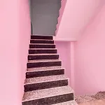 Hotel O Radha