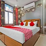 Hotel Rawat Palace