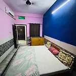 Chandra Guest House