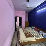 Chandra Guest House