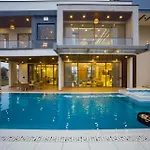Stayvista At Priana - A Luxury Pool Villa With Jacuzzi & Gym