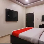 Aryan Vilas Hotel