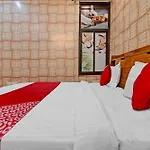 Hotel O Rawat Palace