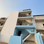 Spot On Yadav Guest House