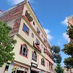Hotel Sanwariya Palace