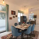 4Bhk Luxury Private Villa By The Party Citadel