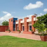 Palm Familia-6Bhk Italian Farmhouse With Cook