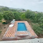 Jhalana Retret Rooms ,Farm ,Pool, Mountain View