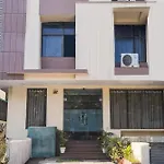 Super Townhouse Malviya Nagar Near Airport Formerly Royal Residency
