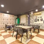 Fabhotel Dream Palace