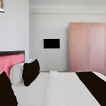 Hotel O Helo Stay