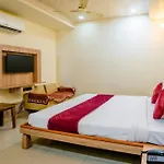 Mahadev Regency Hotel