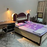 Luxurious Room In Gt Villas