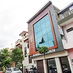Hotel O Knights Inn
