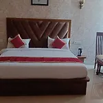 Super Townhouse Jagatpura Jnu Formerly Narayan Vilas