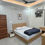 Shyam Palace Hotel