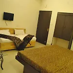 Hotel Golden Deluxe