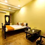Zo Rooms Sc Road Sindhi Camp