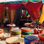Hotel Hathroi Palace