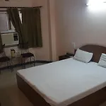 Capital O 84122 Hotel Trilok Palace