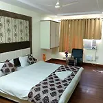 Hotel Ishwar Palace