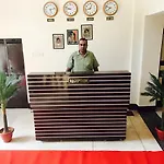 Hotel Dharohar Palace