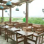 Oyo 6894 Hotel White Lily