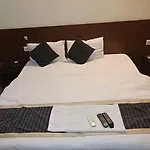 Hotel Radha Palace