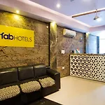 Fabexpress Travelers Lodge