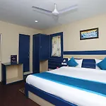 Oyo 10284 Hotel Transit