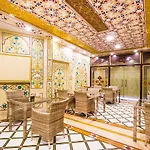 Fabhotel White Palace Amer Road