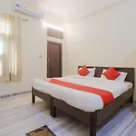 Oyo 24535 Hotel Payas