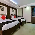 Hotel Polo Inn And Suites