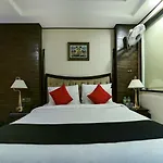 Hotel Polo Inn And Suites