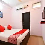 Oyo 40184 Hotel 7 Star Saver