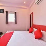 Oyo 40184 Hotel 7 Star Saver