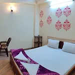 Madhav Guest House