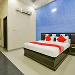 Oyo 24575 Hotel Prabhu Villas