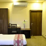 Hotel Neelam Paradise