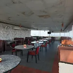 Oyo 831 Hotel Landmark