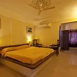 Hotel Mayaa Mansion