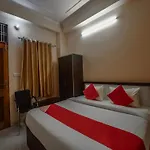 Oyo 15555 Hotel Ganesham