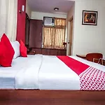 Oyo 15425 Hotel Royal Heritage